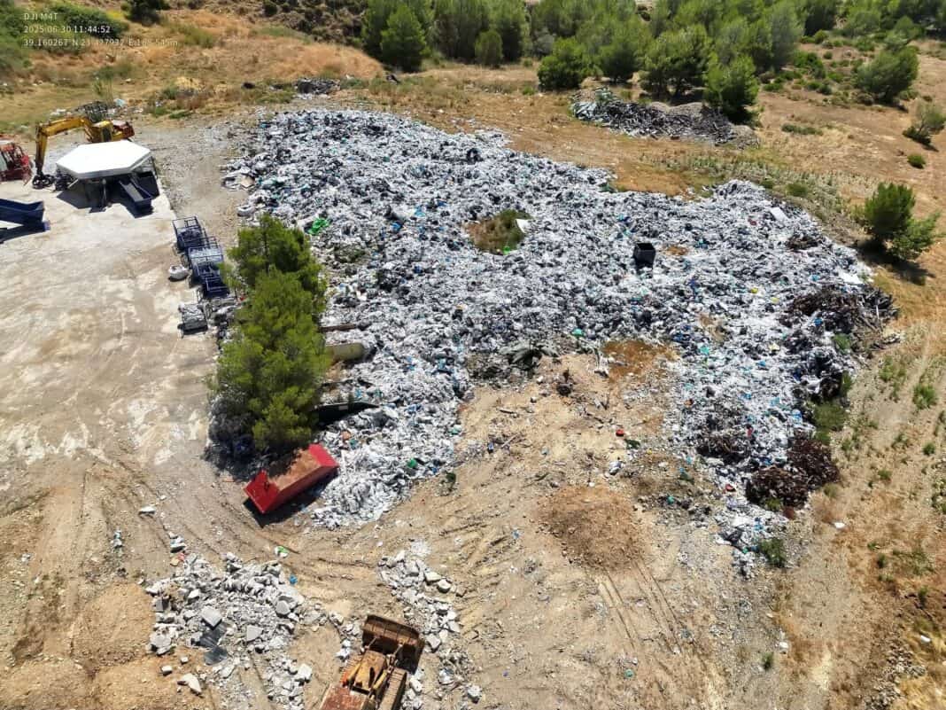 Μετά από καταγγελία–φωτιά της παράταξης “Σκιάθος για Όλους”, οι αρμόδιες ελεγκτικές υπηρεσίες πραγματοποίησαν αυτοψία στον ΧΥΤΑ και τον πρώην ΧΑΔΑ Σκιάθου