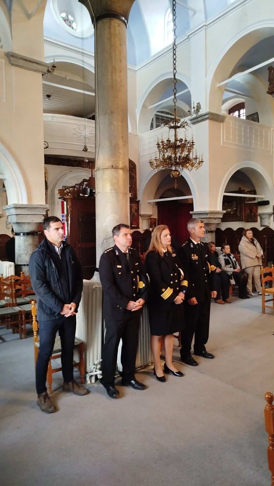 Τιμή στους Αγίους Τρεις Παίδες εν Καμίνω από τα Πυροσβεστικά Κλιμάκια Σκιάθου