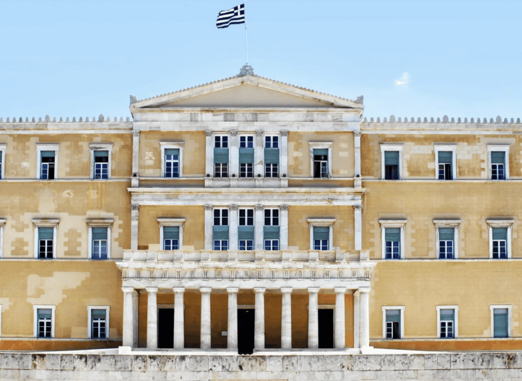 Εγκρίθηκε ο Προϋπολογισμός 2026 με 159 ψήφους – Σφοδρή πολιτική σύγκρουση στη Βουλή