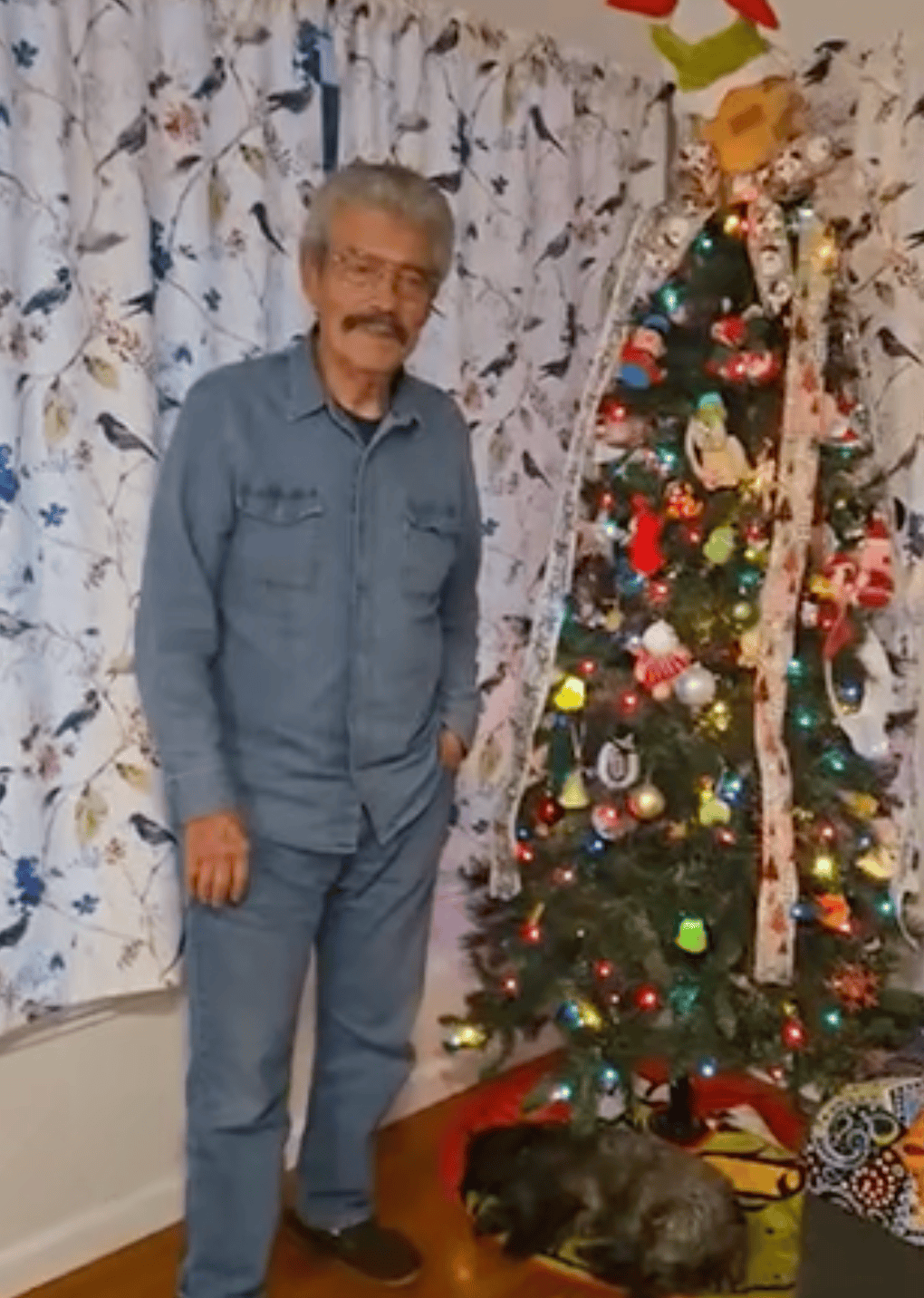 «Η Σκιάθος όπου γης» μας εύχεται Χρόνια πολλά!-ΤΖΟΥΜΑΣ ΔΗΜΗΤΡΗΣ- USA