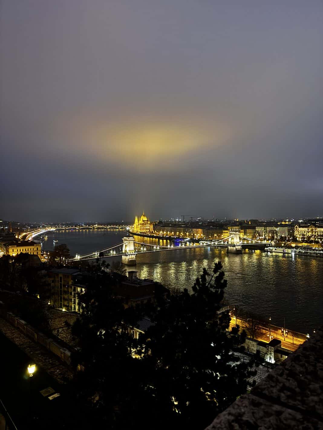 Χριστούγεννα στη Βουδαπέστη: Ένα μαγευτικό τριήμερο στην καρδιά της Ευρώπης