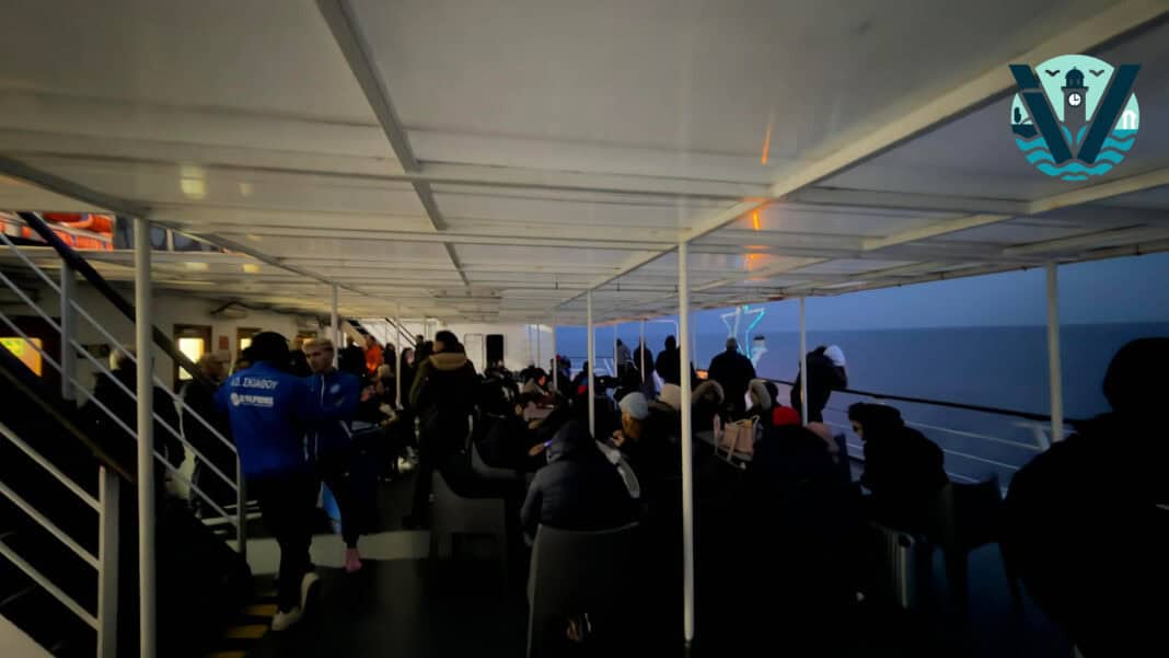 «Όπου φύγει–φύγει» στο λιμάνι της Σκιάθου ενόψει γιορτών