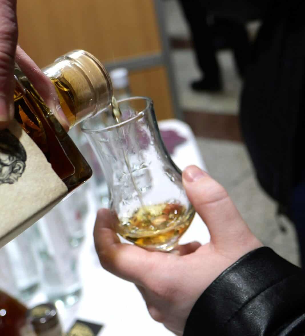 Ο Δημ. Κουρέτας φωτίζει μια άλλη διάσταση των Θεσσαλικών Αποσταγμάτων