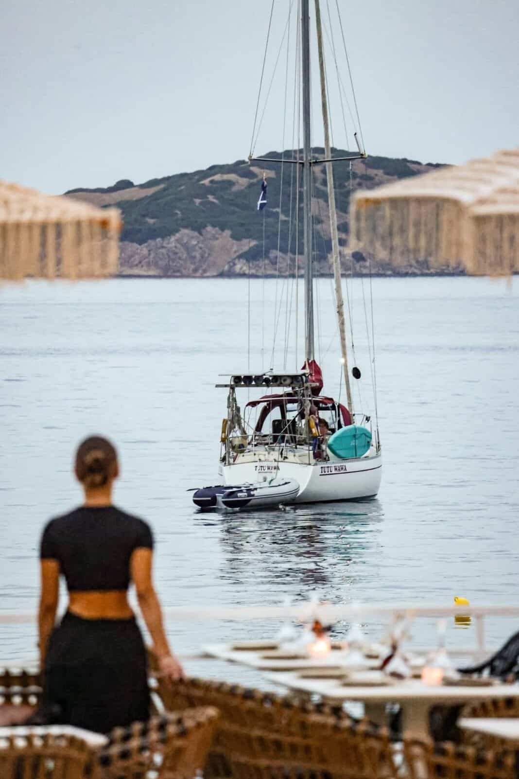 Το Octopus Beach Bar & Restaurant αναζητά νέα άτομα για τη σεζόν