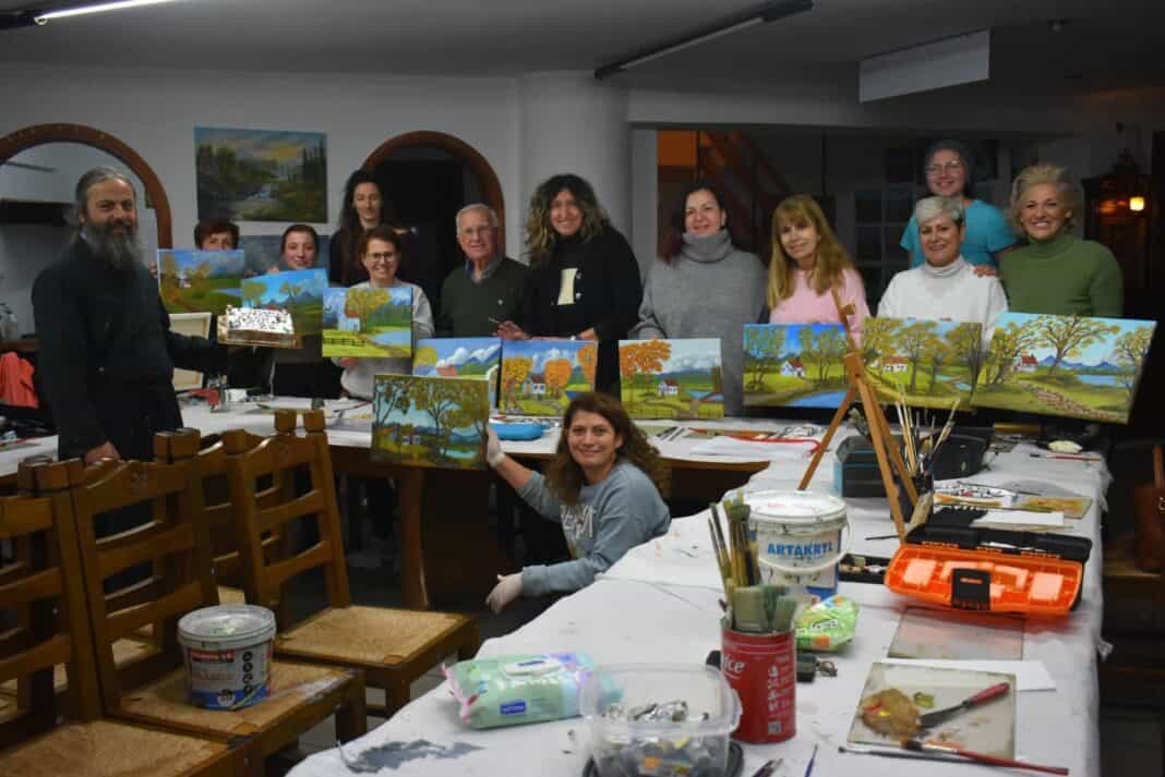 Το εργαστήρι ζωγραφικής «Μετ’ έρωτος την φύσιν» έκοψε τις βασιλόπιτές του με καλλιτεχνικά δώρα(εικόνες)