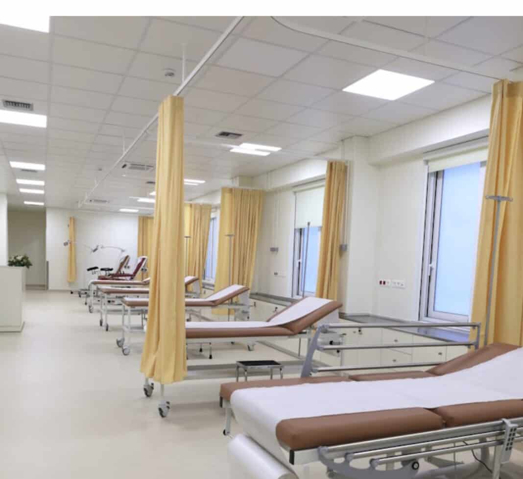 Ασθενείς με γρίπη γεμίζουν τα νοσοκομεία – Πολλοί οι ανεμβολίαστοι