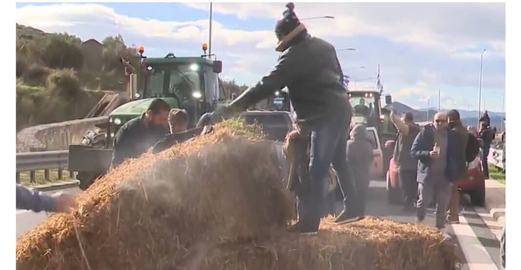 Κομμένη στα δύο η Ελλάδα -Μπλόκα σε εθνικές, παραδρόμους, σήραγγες, τελωνεία -Κλειστά Τέμπη, Μπράλος, Κάστρο