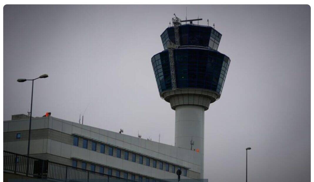 Τεράστιο πρόβλημα στο FIR Αθηνών: Ακυρώνονται όλες οι προσγειώσεις και απογειώσεις στα ελληνικά αεροδρόμια