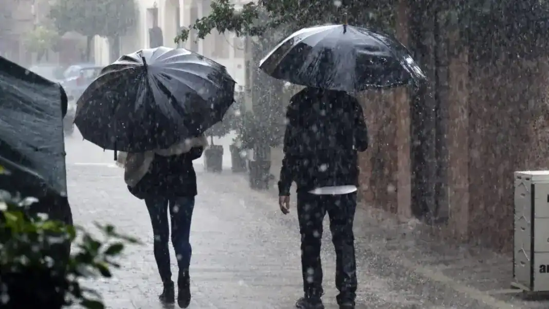 Καιρός: Επικίνδυνες καταιγίδες και άνεμοι έως 10 μποφόρ θα σαρώσουν την Κυριακή τη χώρα – «Αναμένονται έως 150 χιλιοστά βροχής»