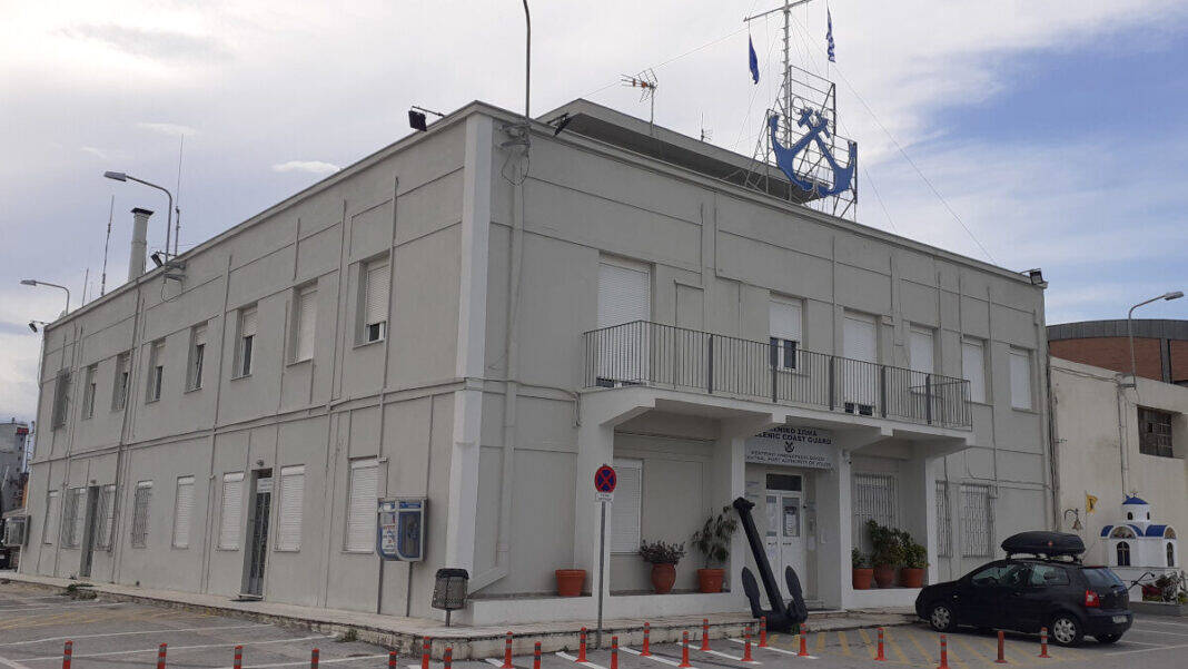 Στα κρατητήρια του Λιμεναρχείου Βόλου γυναίκες και παιδιά που εγκατέλειψαν δουλέμποροι στο Πήλιο