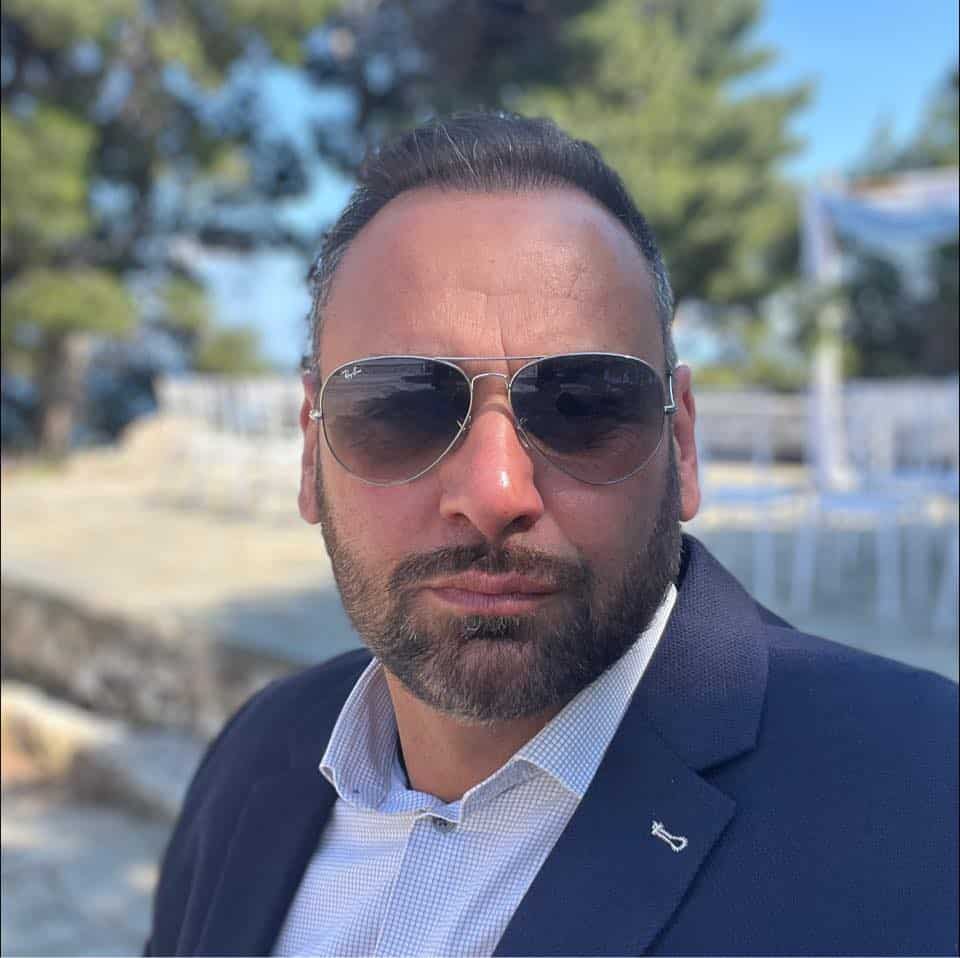 Αυτές τις μέρες είδα τόσα τρακτέρ που καταλήγω στο παρακάτω συμπέρασμα…..