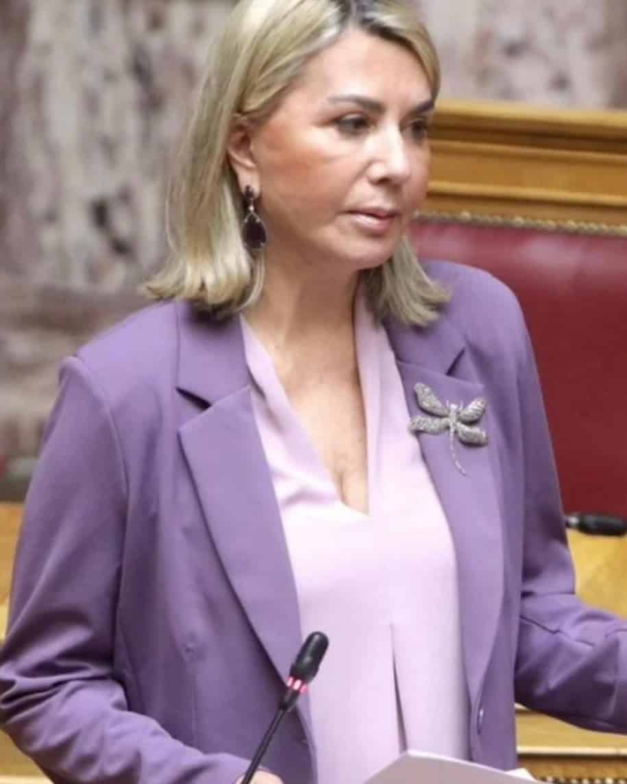 Ζ. Μακρή: «3 άτομα για ασθενοφόρα σε Αλμυρό και Σκιάθο»