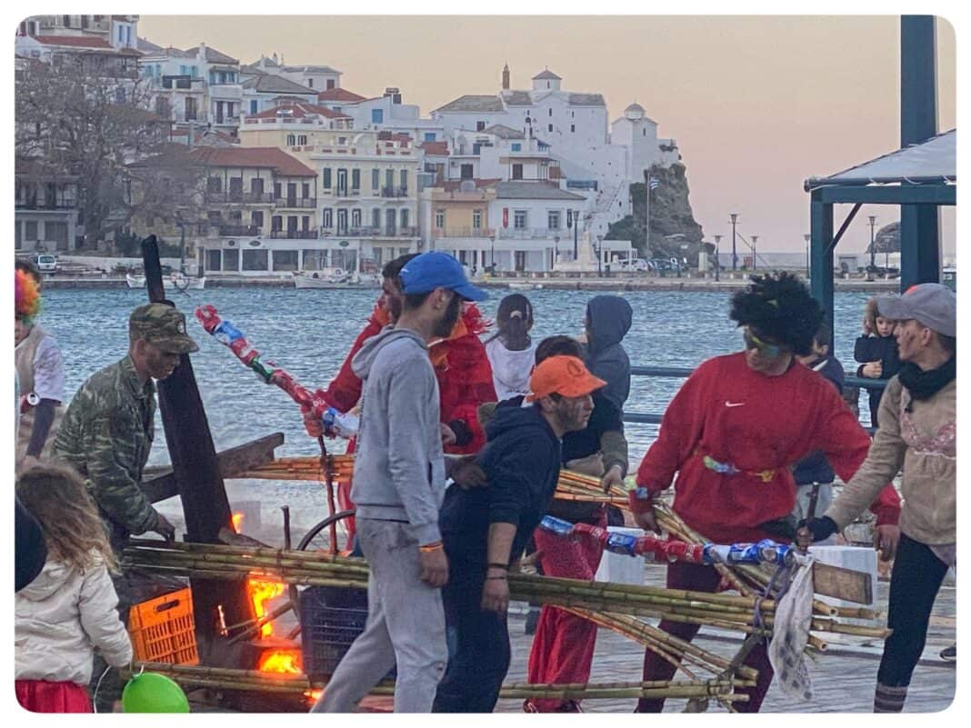 Το έθιμο της Τράτας στη Σκόπελο – Μνήμες θάλασσας και παράδοσης