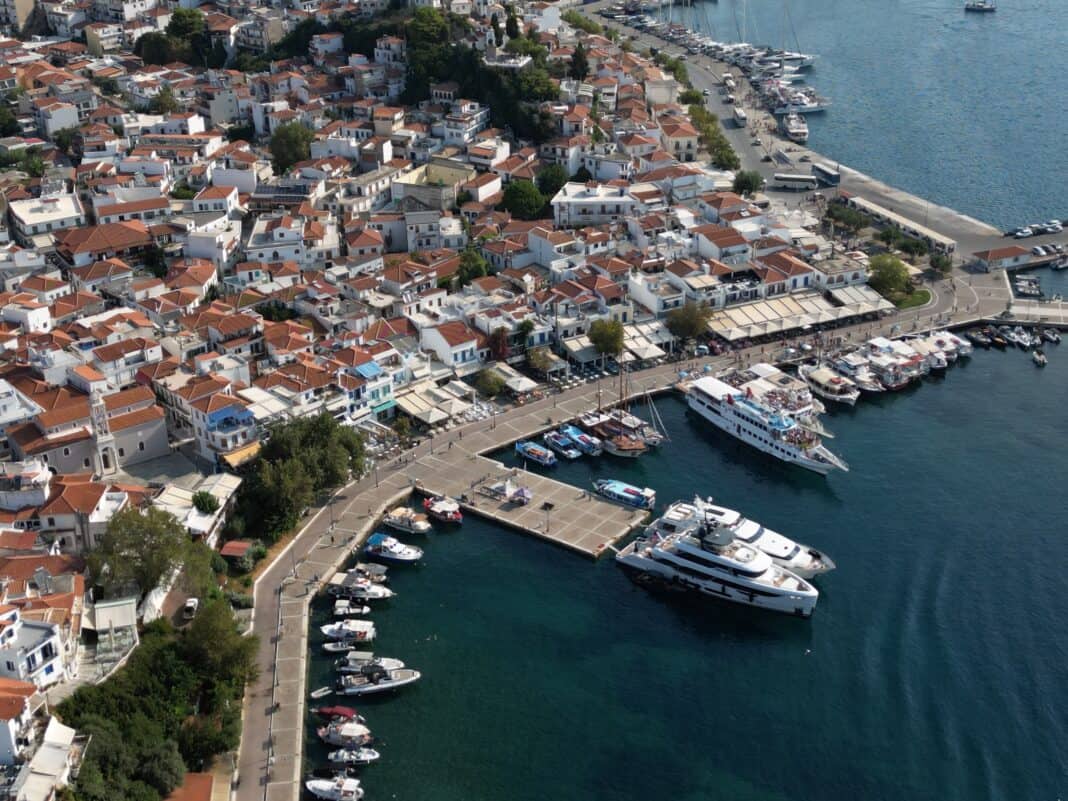 Άλλα νησιά διεκδικούν – Στη Σκιάθο απλώς φωτογραφιζόμαστε