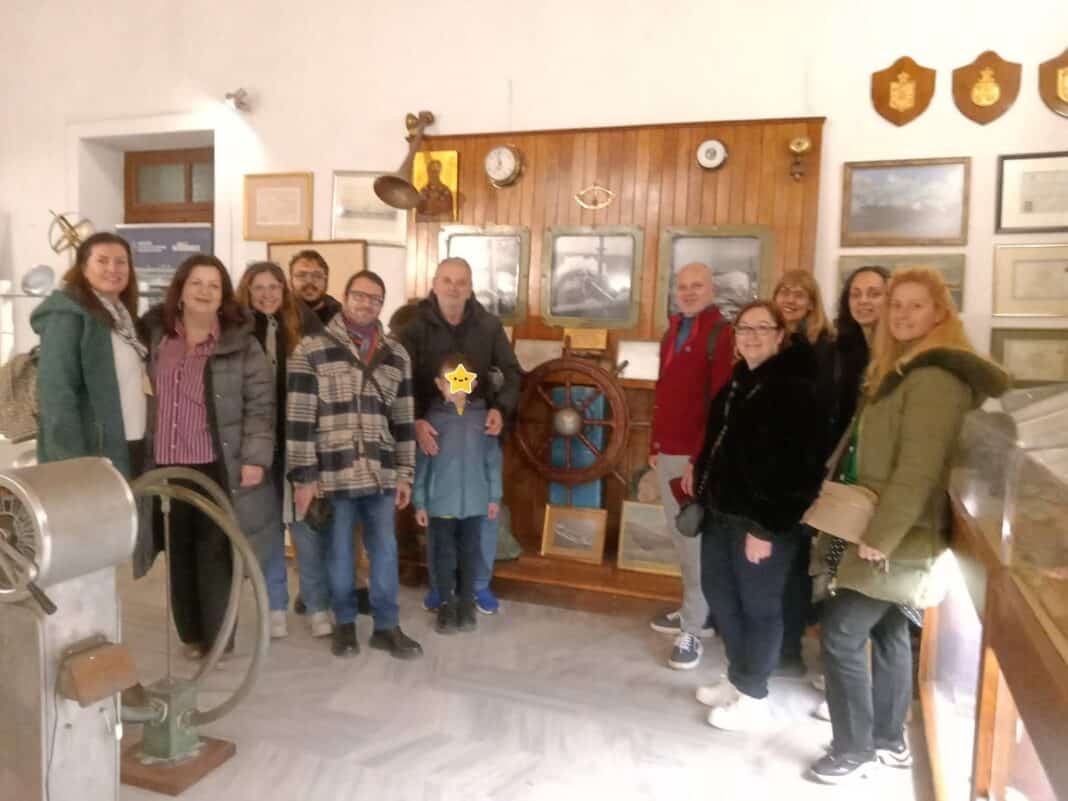 Το Εσπερινό ΕΠΑΛ Σκιάθου επισκέφθηκε το Μουσείο Ναυτικής και Πολιτιστικής Παράδοσης