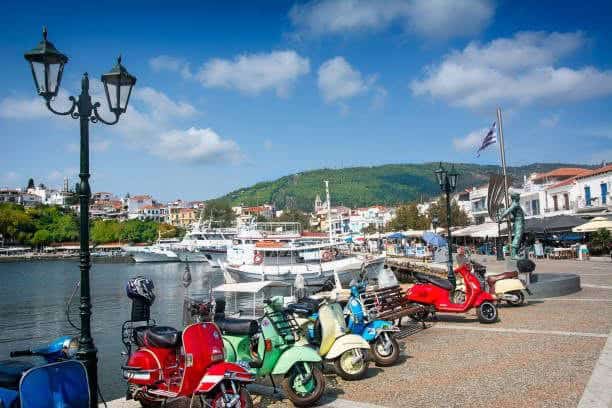 AIΡΕΤΙΚΕΣ ΑΠΟΨΕΙΣ… AIΡΕΤΙΚΕΣ ΑΠΟΨΕΙΣ…