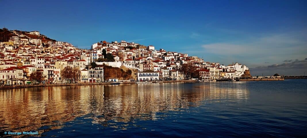 Καλημέρα και καλή εβδομάδα από τη μοναδική Σκόπελο!