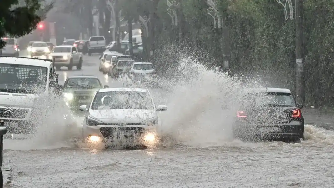 Έρχεται δεκαήμερο με βροχές και καταιγίδες από την Τετάρτη – Πιο δύσκολη μέρα η Πέμπτη