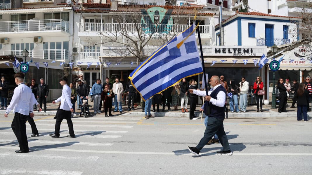 Φωτογραφίες παρέλασης Φωτογραφίες παρέλασης