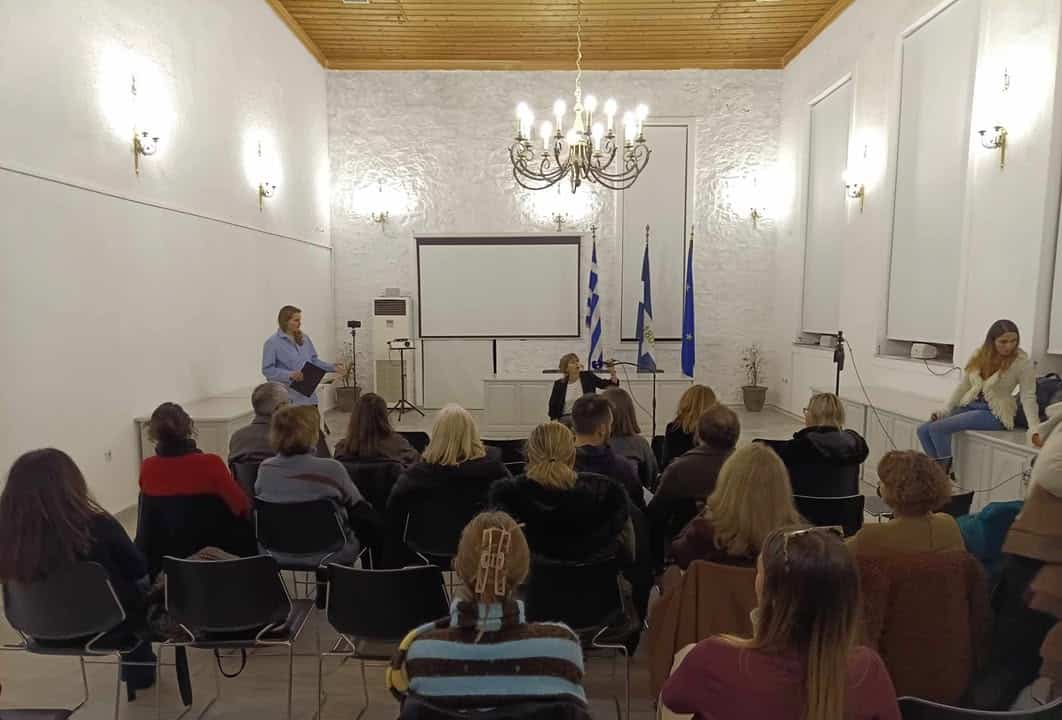 Παρουσίαση βιβλίου της Αλεξάνδρας Κ* στο Μπούρτζι με τη συμβολή του βιβλιοπωλείου «Στην Πένα»(εικόνες) Παρουσίαση βιβλίου της Αλεξάνδρας Κ* στο Μπούρτζι με τη συμβολή του βιβλιοπωλείου «Στην Πένα»(εικόνες)