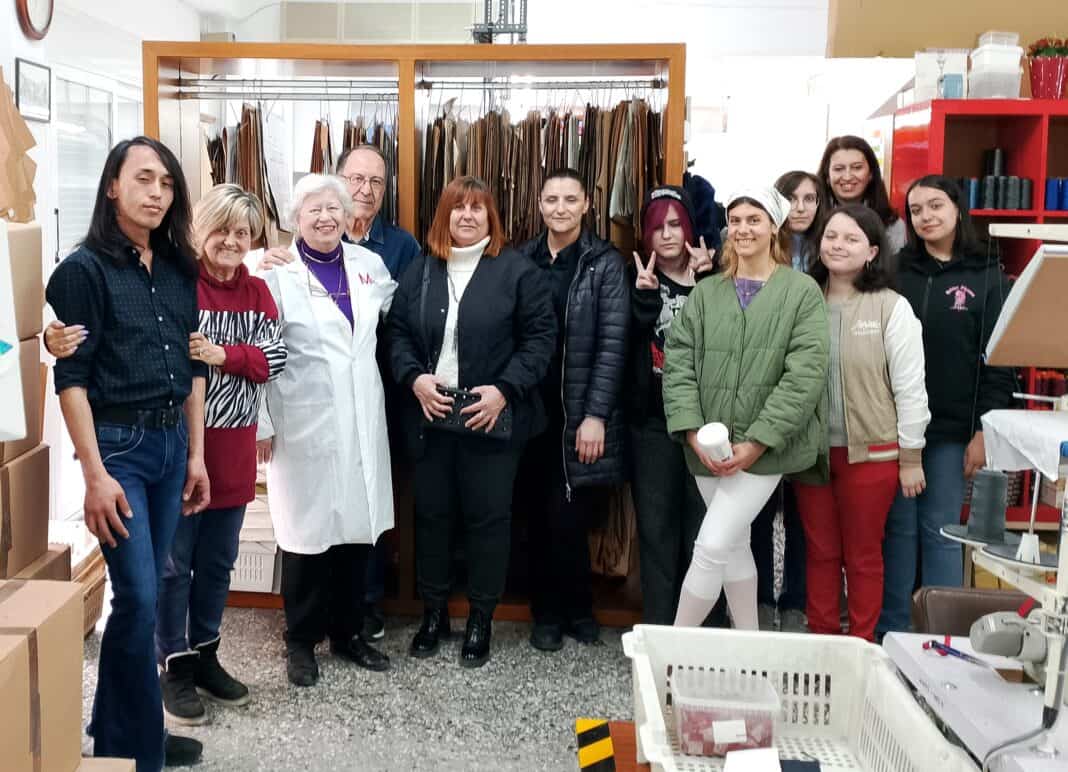 Εκπαιδευτική επίσκεψη σε Βιοτεχνίες Ενδυμάτων της περιοχής μας, για την Ειδικότητα ‘Σχεδίαση & Παραγωγή Ενδυμάτων’ της ΙΣΑΕΚ Δήμου Βόλου Εκπαιδευτική επίσκεψη σε Βιοτεχνίες Ενδυμάτων της περιοχής μας, για την Ειδικότητα ‘Σχεδίαση & Παραγωγή Ενδυμάτων’ της ΙΣΑΕΚ Δήμου Βόλου