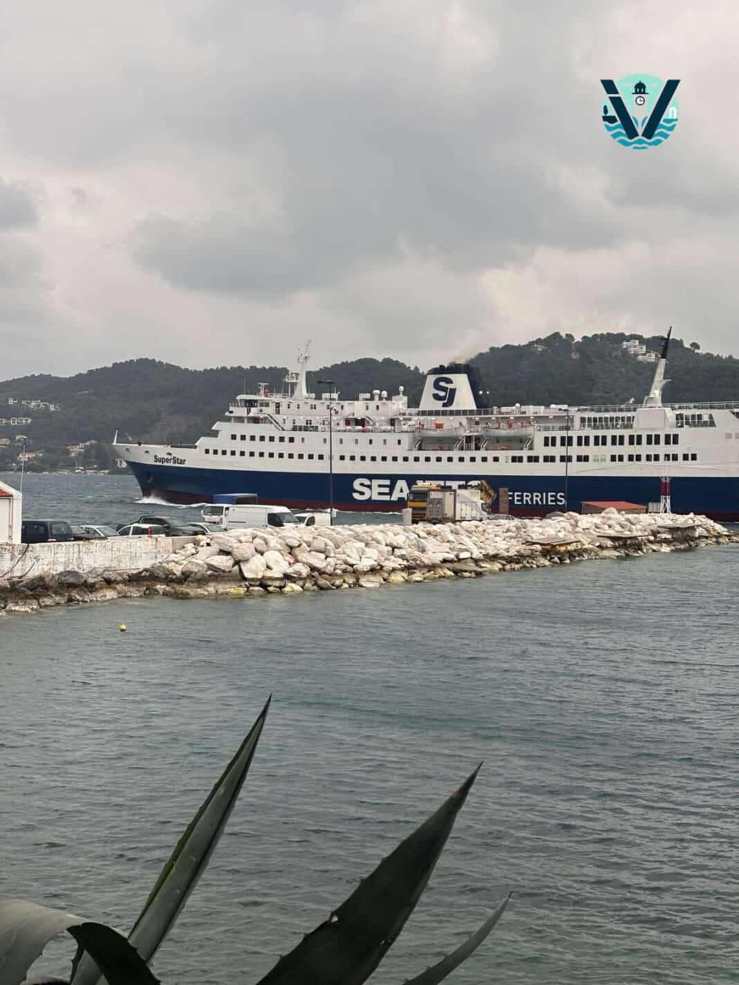 Με ισχυρούς ανέμους κατέπλευσε το “Superstar” στη Σκιάθο Με ισχυρούς ανέμους κατέπλευσε το “Superstar” στη Σκιάθο