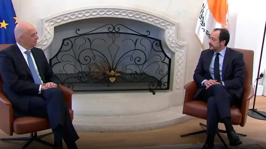 Δένδιας: Είμαστε συνολικά και απολύτως στη διάθεση της Κύπρου – Χριστοδουλίδης: Ευχαριστώ την Ελλάδα, δείχνει πώς πρέπει να αντιδράσει η Ευρώπη Δένδιας: Είμαστε συνολικά και απολύτως στη διάθεση της Κύπρου – Χριστοδουλίδης: Ευχαριστώ την Ελλάδα, δείχνει πώς πρέπει να αντιδράσει η Ευρώπη
