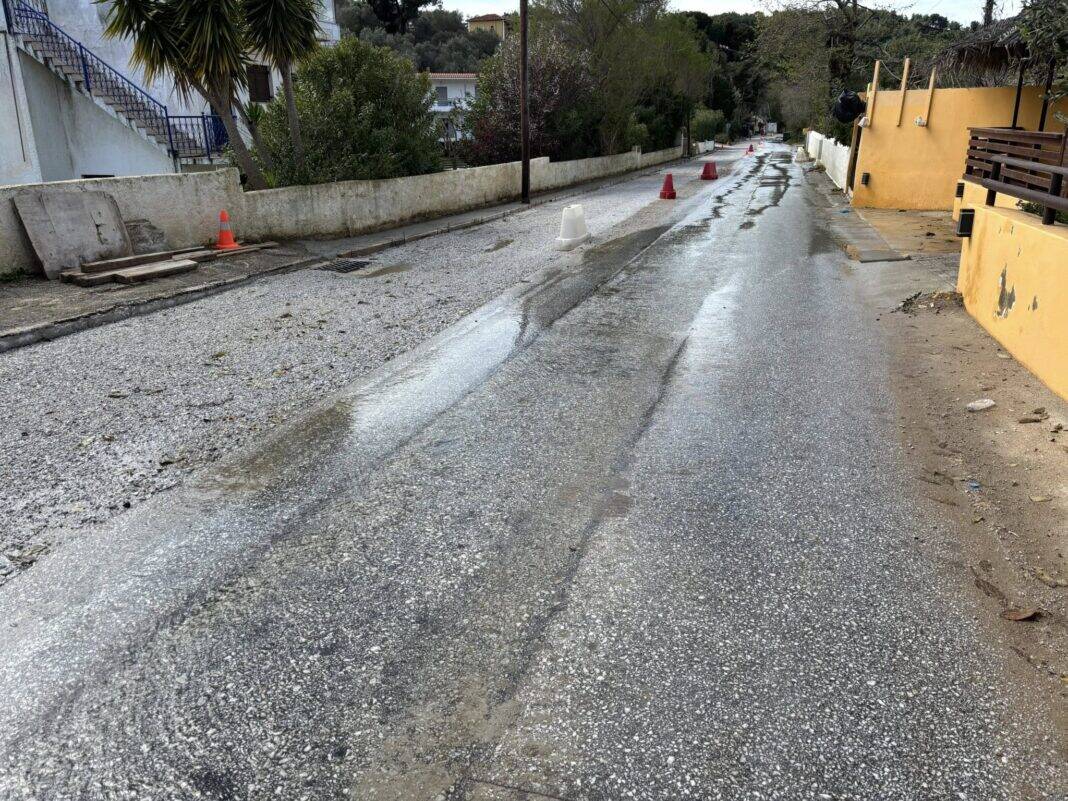 Παράπονα κατοίκων στον Τρούλο για την κατάσταση του οδικού δικτύου ενόψει σεζόν Παράπονα κατοίκων στον Τρούλο για την κατάσταση του οδικού δικτύου ενόψει σεζόν