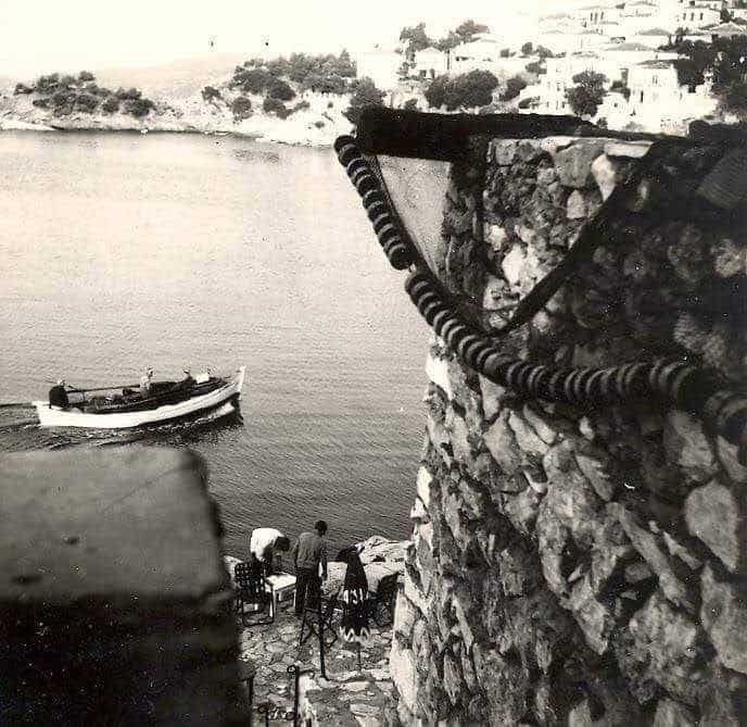 ΝΑ’ ΧΑΜΕ ΕΝΑ ΚΑΦΕΝΕ ΣΤΟΥ ΛΙΜΑΝΙΟΥ ΤΗΝ ΑΚΡΗ.. ΝΑ’ ΧΑΜΕ ΕΝΑ ΚΑΦΕΝΕ ΣΤΟΥ ΛΙΜΑΝΙΟΥ ΤΗΝ ΑΚΡΗ..