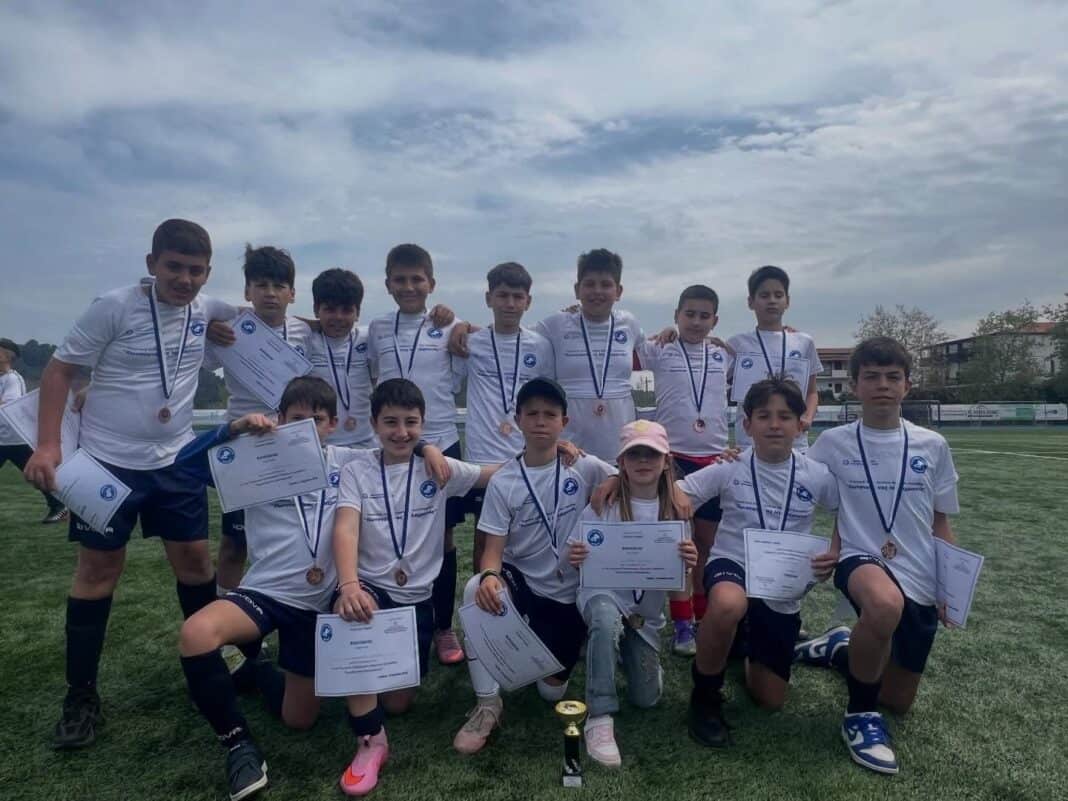 Λήξη Τουρνουά στη Σκιάθο στο 4ο Τουρνουά Βορείων Σποράδων ´´Κωνσταντίνος Μελαχροινός´´για την Κ12 της TOXOTIS FC Academy Λήξη Τουρνουά στη Σκιάθο στο 4ο Τουρνουά Βορείων Σποράδων ´´Κωνσταντίνος Μελαχροινός´´για την Κ12 της TOXOTIS FC Academy