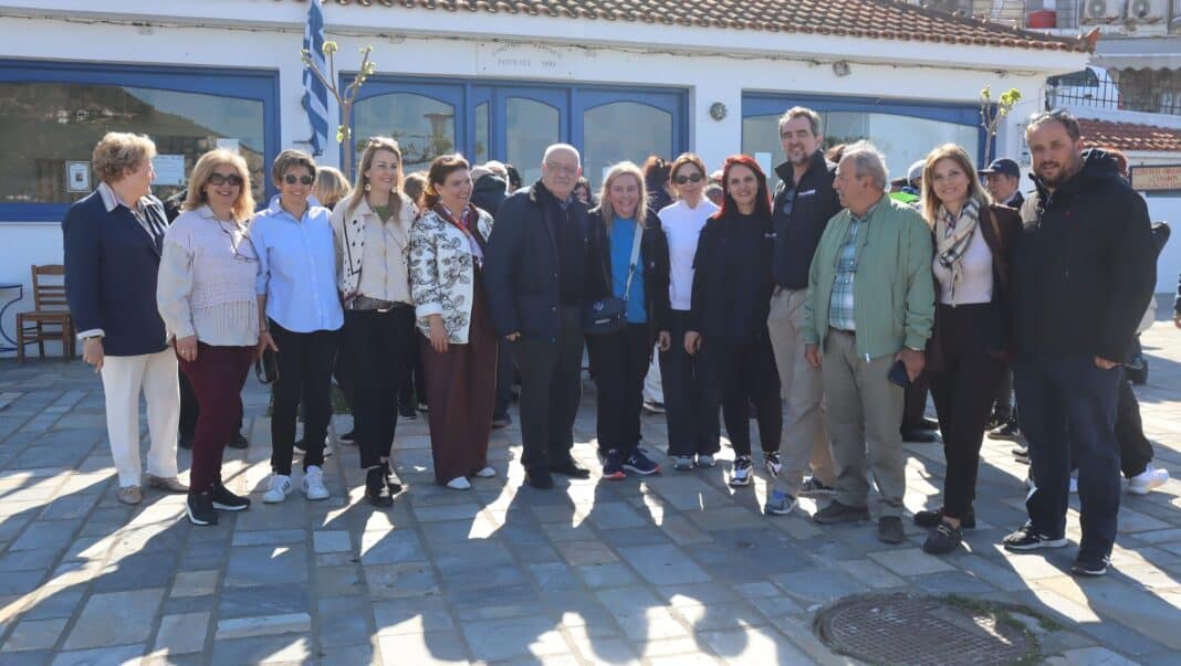 Σκόπελος: Με την παρουσία του Νικολάου Ντε Γκρες η αποστολή της Axion Hellas – Δράσεις σε Σποράδες και Κυρά Παναγιά Σκόπελος: Με την παρουσία του Νικολάου Ντε Γκρες η αποστολή της Axion Hellas – Δράσεις σε Σποράδες και Κυρά Παναγιά