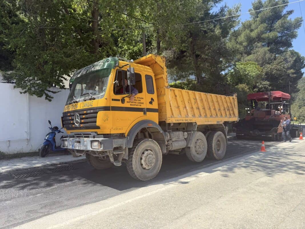 Ολοκληρώνεται σήμερα η ασφαλτόστρωση στην περιοχή του Τρούλου Ολοκληρώνεται σήμερα η ασφαλτόστρωση στην περιοχή του Τρούλου