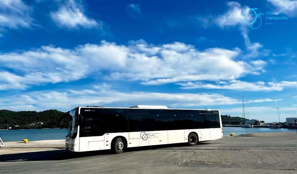 Έκτακτα δρομολόγια προς τη Μονή Ευαγγελίστριας για τη Μεγάλη Εβδομάδα στη Σκιάθο Έκτακτα δρομολόγια προς τη Μονή Ευαγγελίστριας για τη Μεγάλη Εβδομάδα στη Σκιάθο