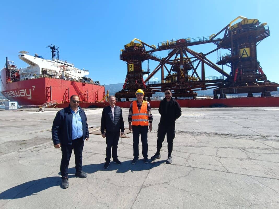 Στο λιμάνι του Βόλου ένα από τα μεγαλύτερα έργα μεταλλικών κατασκευών Στο λιμάνι του Βόλου ένα από τα μεγαλύτερα έργα μεταλλικών κατασκευών