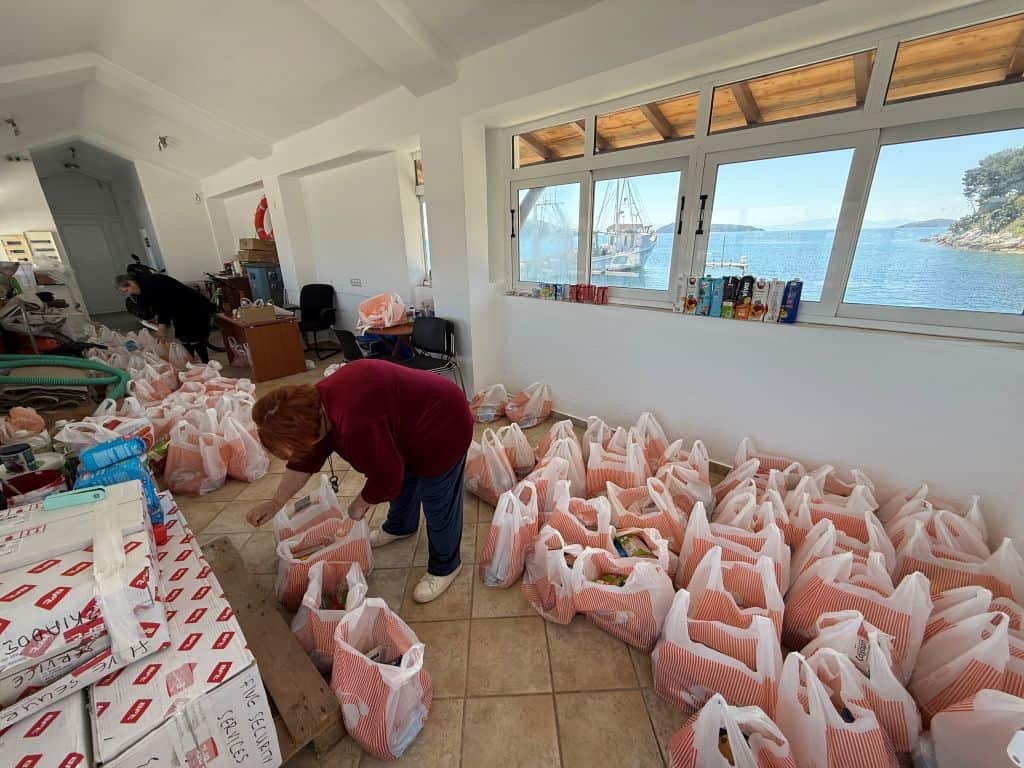 Υποστήριξη των ευάλωτων στη Σκιάθο από τον Π. Αλεξανδρίδη Υποστήριξη των ευάλωτων στη Σκιάθο από τον Π. Αλεξανδρίδη