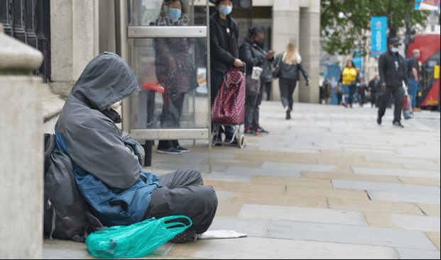Ξενώνας Αστέγων Δήμου Βόλου Αφανής αστεγία: ένα αόρατο αλλά υπαρκτό κοινωνικό φαινόμενο Ξενώνας Αστέγων Δήμου Βόλου Αφανής αστεγία: ένα αόρατο αλλά υπαρκτό κοινωνικό φαινόμενο