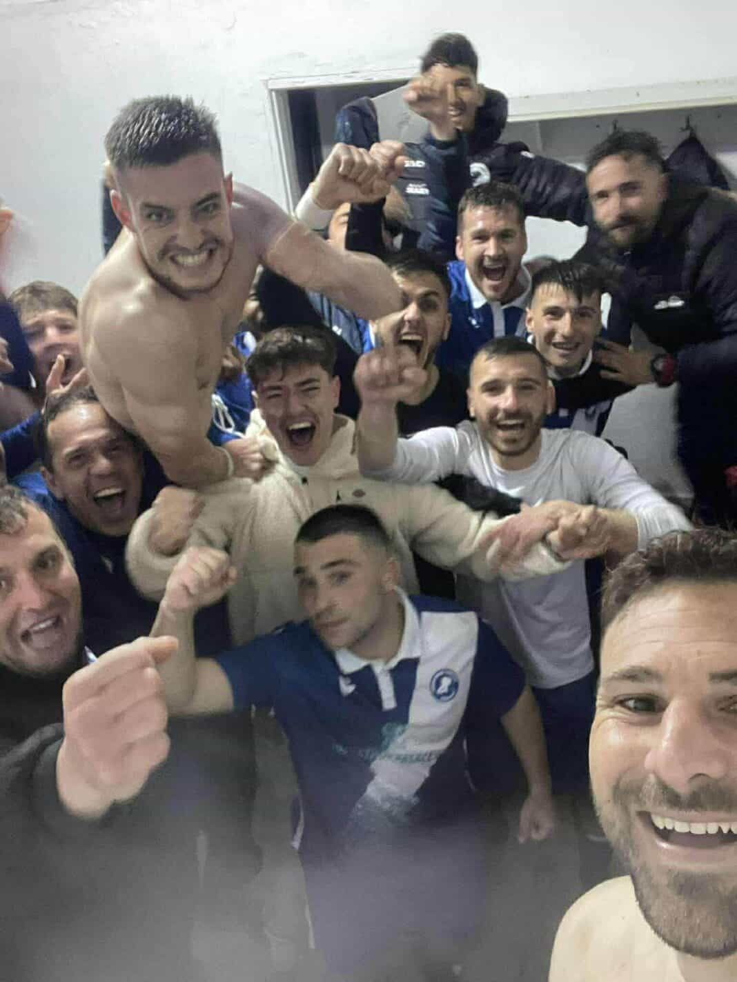 Η παραμονή στο χέρι του ΑΟ Σκιάθου! Η παραμονή στο χέρι του ΑΟ Σκιάθου!