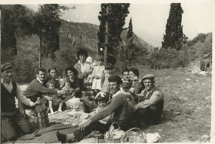 ΤΟ ΠΑΝΗΓΥΡΙ ΤΗΣ ΖΩΟΔΟΧΟΥ ΠΗΓΗΣ ΣΤΗ ΣΚΙΑΘΟ ΚΑΙ ΤΟ ΟΝΟΜΑ ΝΤΟΥΜΑΝ ΤΟ ΠΑΝΗΓΥΡΙ ΤΗΣ ΖΩΟΔΟΧΟΥ ΠΗΓΗΣ ΣΤΗ ΣΚΙΑΘΟ ΚΑΙ ΤΟ ΟΝΟΜΑ ΝΤΟΥΜΑΝ