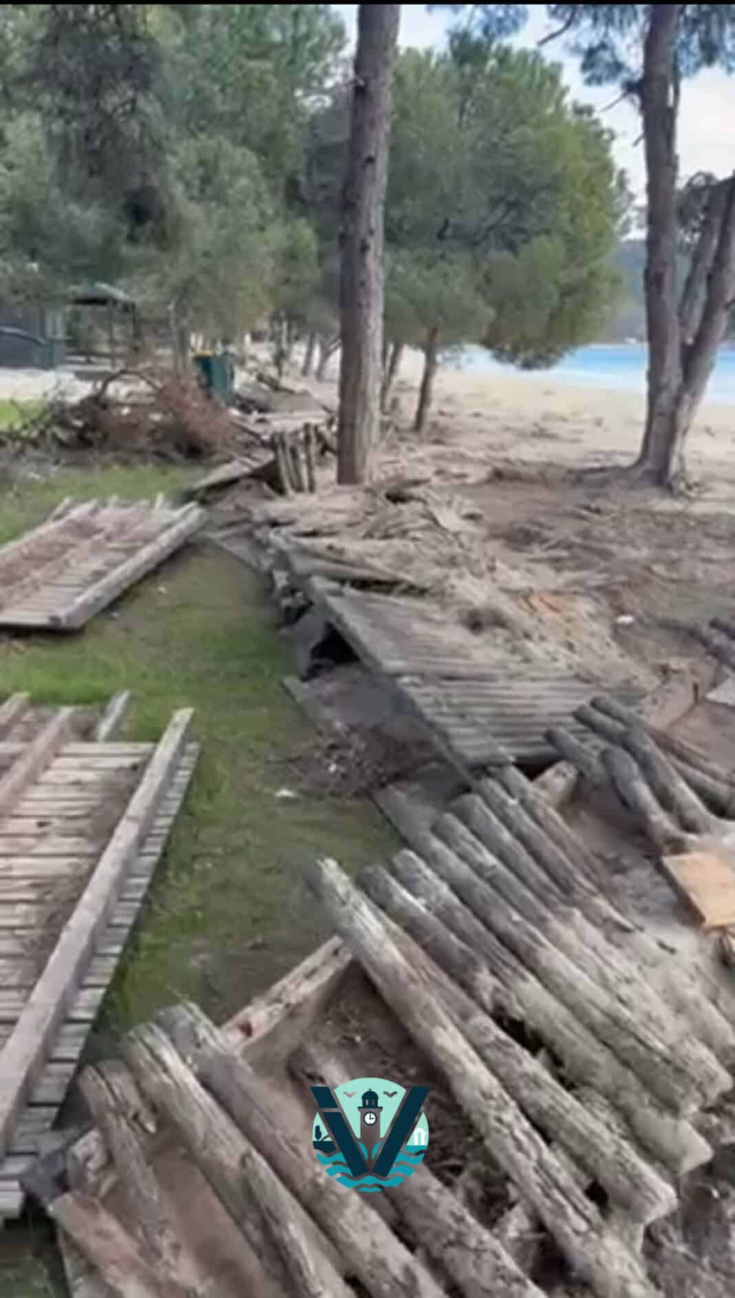 Καθυστερήσεις και εικόνα εγκατάλειψης στις Κουκουναριές– «Στον αέρα» ο διαγωνισμός για καντίνες και ξαπλώστρες(βίντεο) Καθυστερήσεις και εικόνα εγκατάλειψης στις Κουκουναριές– «Στον αέρα» ο διαγωνισμός για καντίνες και ξαπλώστρες(βίντεο)