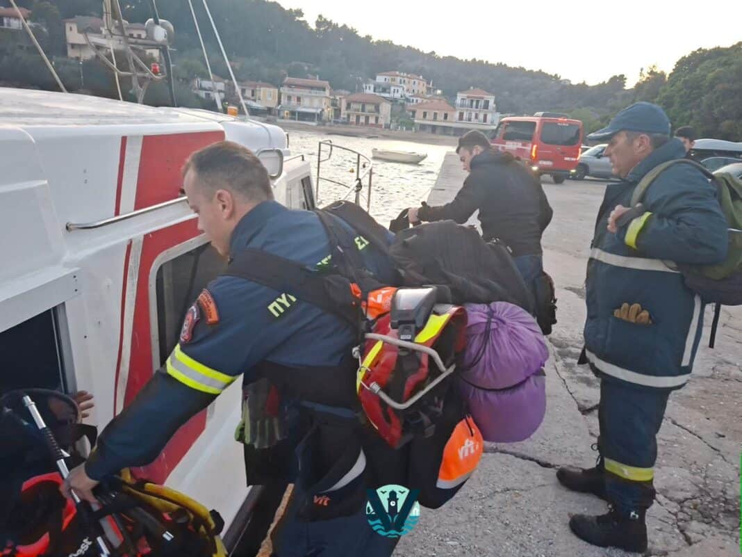 Στη Σκιάθο η Ομάδα Πεζοπόρου Τμήματος της Πυροσβεστικής από τον Κατηγιώργη(βίντεο) Στη Σκιάθο η Ομάδα Πεζοπόρου Τμήματος της Πυροσβεστικής από τον Κατηγιώργη(βίντεο)