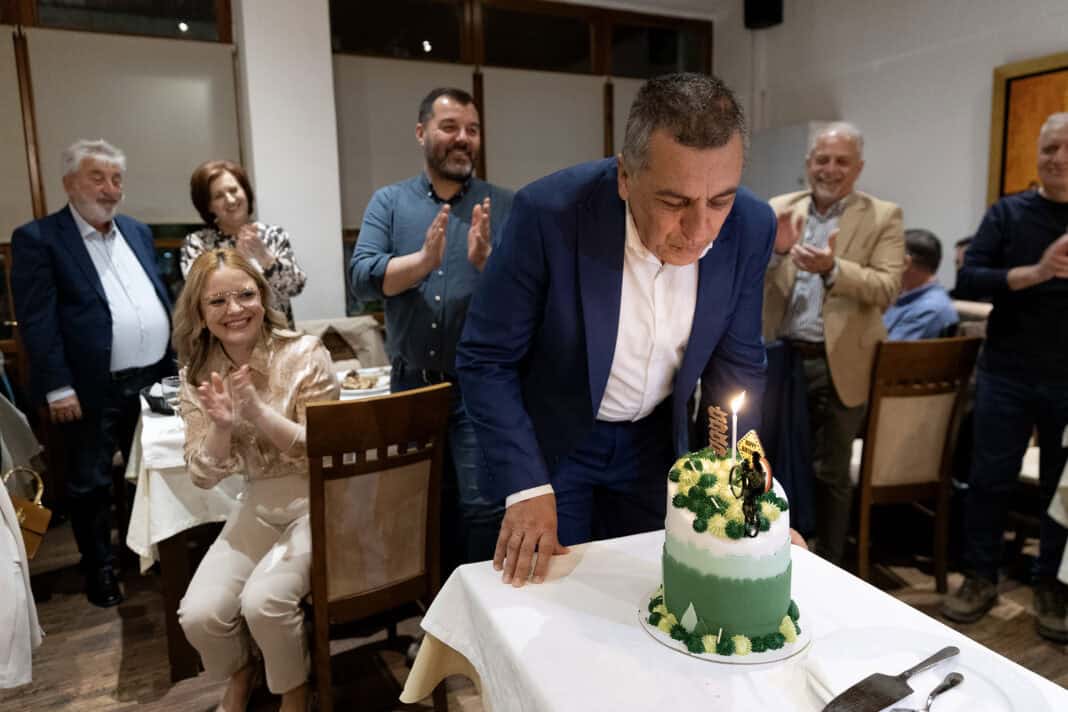Σε εγκάρδιο κλίμα τα γενέθλια του Περιφερειάρχη Θεσσαλίας Δημήτρη Κουρέτα Σε εγκάρδιο κλίμα τα γενέθλια του Περιφερειάρχη Θεσσαλίας Δημήτρη Κουρέτα