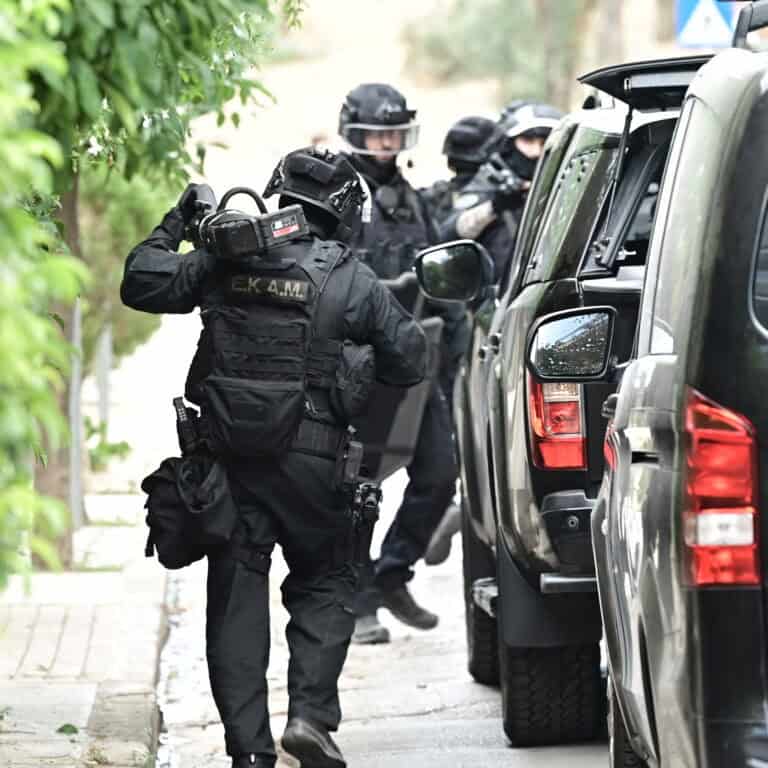 Βορίζια: Θείος και ανίψια ξυλοκοπούσαν και εκβίαζαν αγρότες – Εισέπραξαν επιδοτήσεις 580.000 ευρώ με ξένα χωράφια Βορίζια: Θείος και ανίψια ξυλοκοπούσαν και εκβίαζαν αγρότες – Εισέπραξαν επιδοτήσεις 580.000 ευρώ με ξένα χωράφια