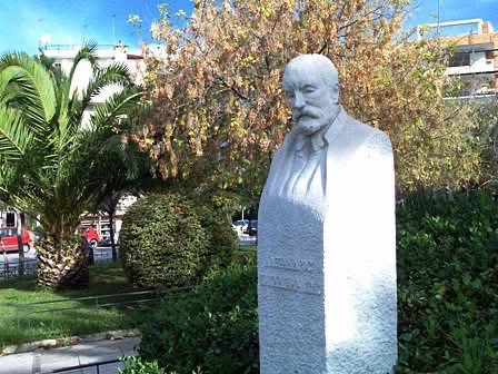 Μικρό αφιέρωμα στις 7 προτομές του Παπαδιαμάντη Μικρό αφιέρωμα στις 7 προτομές του Παπαδιαμάντη