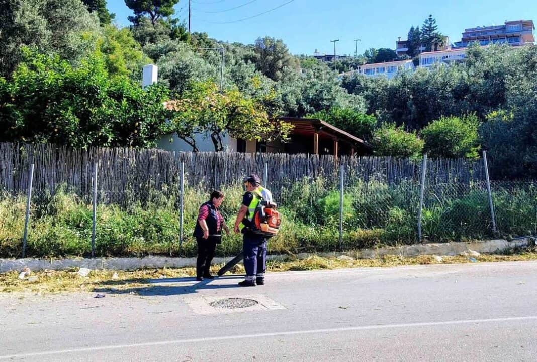 Καθαρισμός ερεισμάτων και κοπή χόρτων στην επαρχιακή οδό Ακρόπολη – Κουκουναριές από συνεργείο της Περιφέρειας Θεσσαλίας Καθαρισμός ερεισμάτων και κοπή χόρτων στην επαρχιακή οδό Ακρόπολη – Κουκουναριές από συνεργείο της Περιφέρειας Θεσσαλίας