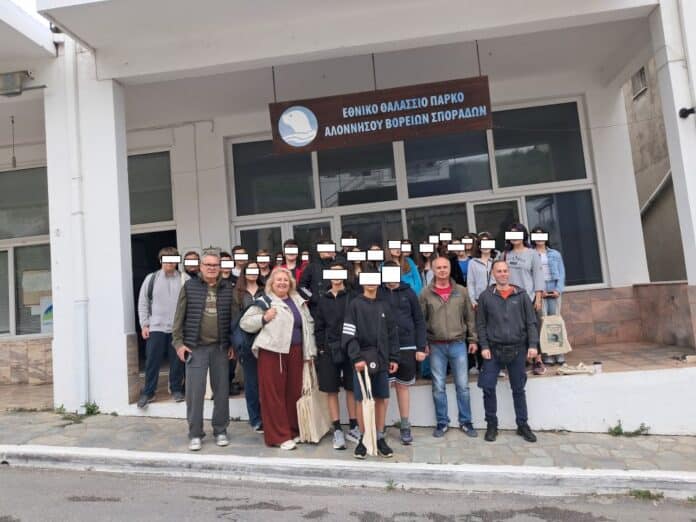 Επίσκεψη μαθητών στη Μονάδα Διαχείρισης Εθνικού Πάρκου Σποράδων στην Αλόννησο Επίσκεψη μαθητών στη Μονάδα Διαχείρισης Εθνικού Πάρκου Σποράδων στην Αλόννησο