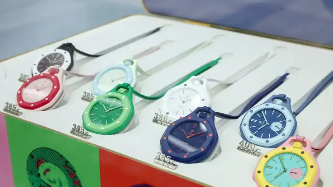 Παγκόσμια υστερία για το νέο ρολόι της Swatch με την Audemars Piguet – Ουρές χιλιομέτρων, επεισόδια και ξύλο έξω από τα καταστήματα Παγκόσμια υστερία για το νέο ρολόι της Swatch με την Audemars Piguet – Ουρές χιλιομέτρων, επεισόδια και ξύλο έξω από τα καταστήματα