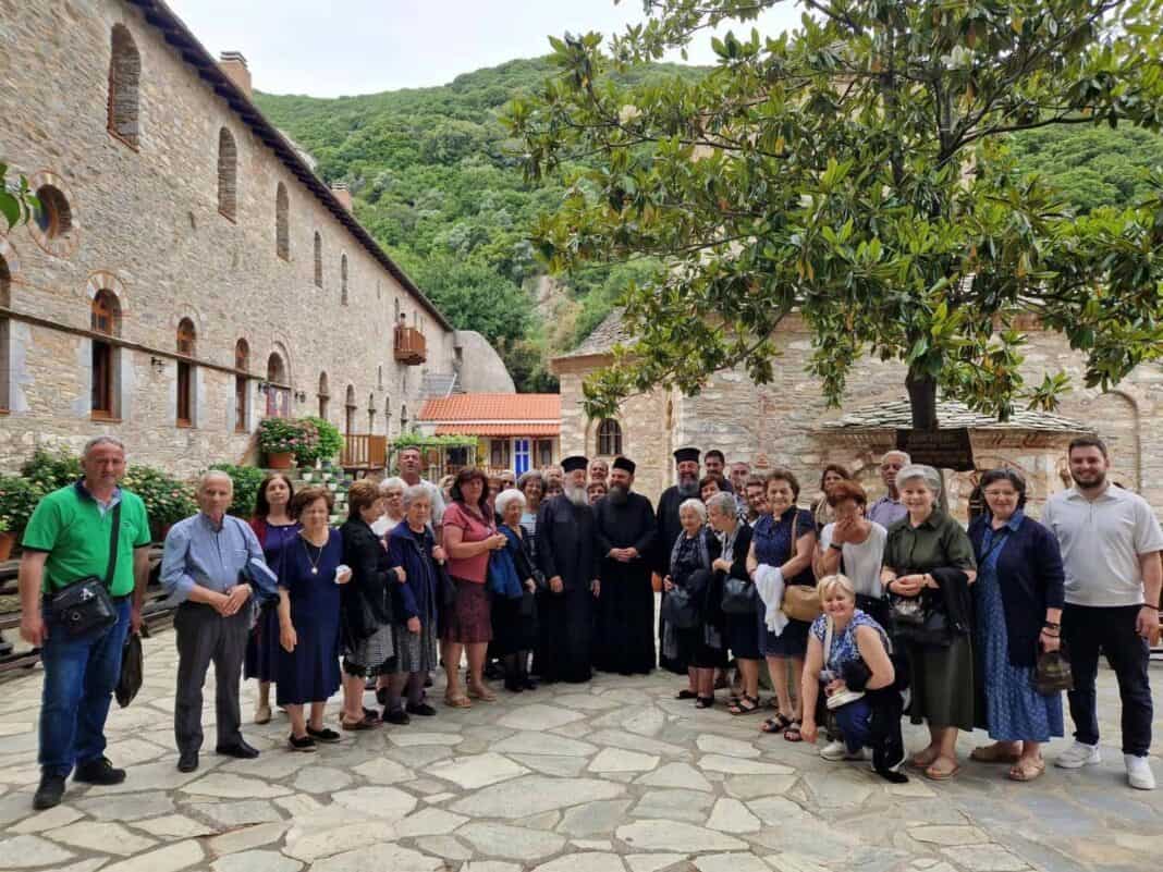 Προσκυνηματική επίσκεψη προσκυνητών από την Ιερά Μητρόπολη Αιτωλίας και Ακαρνανίας στην Ι. Μ.Ευαγγελισμού της Θεοτόκου Σκιάθου Προσκυνηματική επίσκεψη προσκυνητών από την Ιερά Μητρόπολη Αιτωλίας και Ακαρνανίας στην Ι. Μ.Ευαγγελισμού της Θεοτόκου Σκιάθου