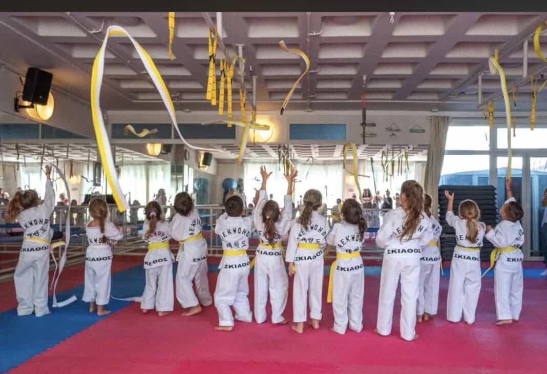 Κάθε μεγάλη πορεία ξεκινά από μικρά βήματα… Κάθε μεγάλη πορεία ξεκινά από μικρά βήματα…