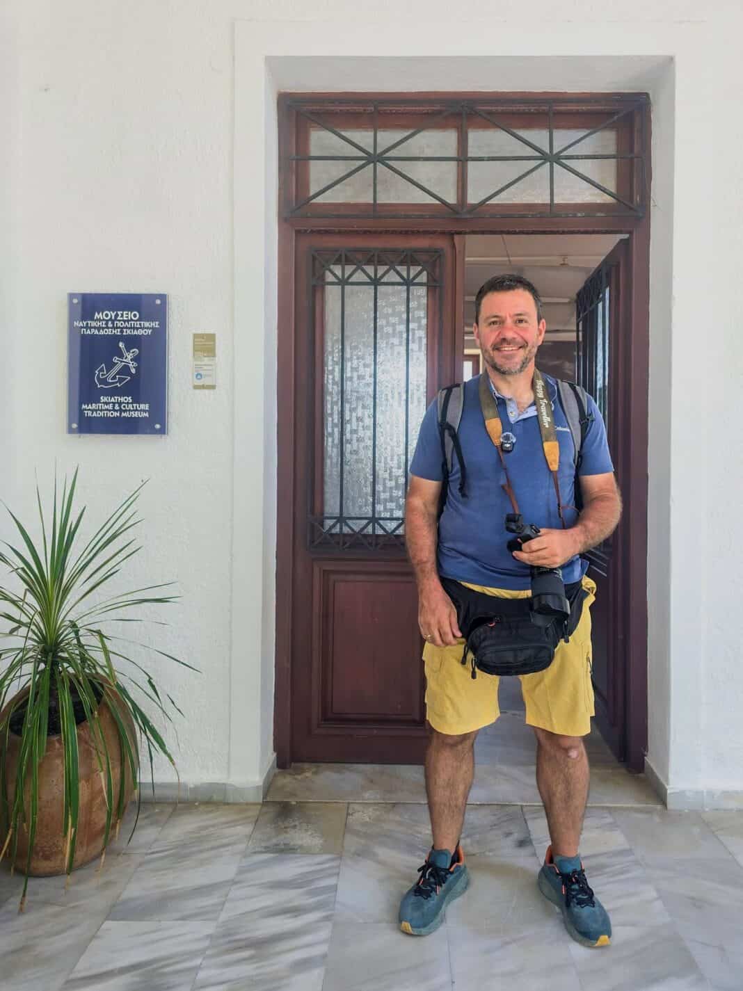 Το Ναυτικό Μουσείο Σκιάθου υποδέχθηκε τον Ευτύχη Μπλέτσα Το Ναυτικό Μουσείο Σκιάθου υποδέχθηκε τον Ευτύχη Μπλέτσα