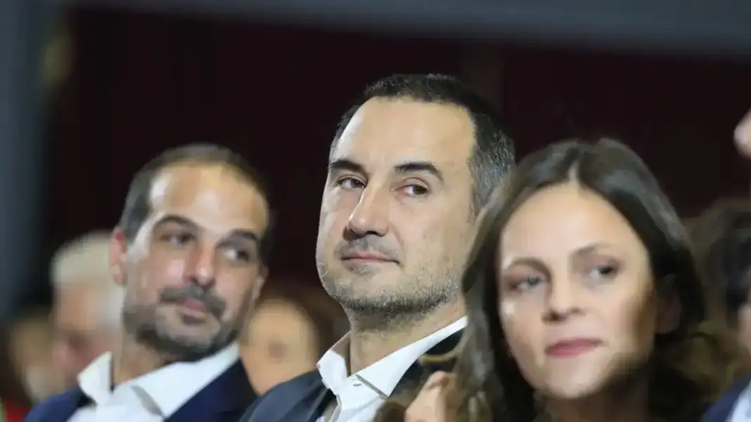 Διαλύεται η Νέα Αριστερά: Ανεξαρτητοποιούνται Αχτσιόγλου, Τζανακόπουλος, Ηλιόπουλος και άλλοι 4 βουλευτές – Αποχωρούν 150 στελέχη Διαλύεται η Νέα Αριστερά: Ανεξαρτητοποιούνται Αχτσιόγλου, Τζανακόπουλος, Ηλιόπουλος και άλλοι 4 βουλευτές – Αποχωρούν 150 στελέχη